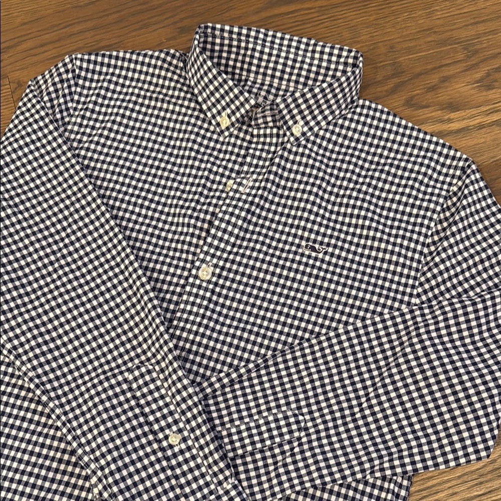 Vineyard Vines White and Blue Button Down Shirt